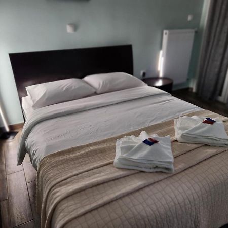 Cozy Apartment Metaxourgeio Greendom أثينا المظهر الخارجي الصورة